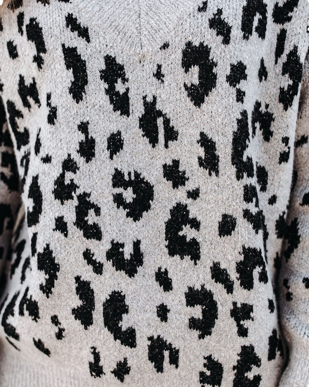 Casual V-neck Leopard Print Core-spun Yarn Sweaters