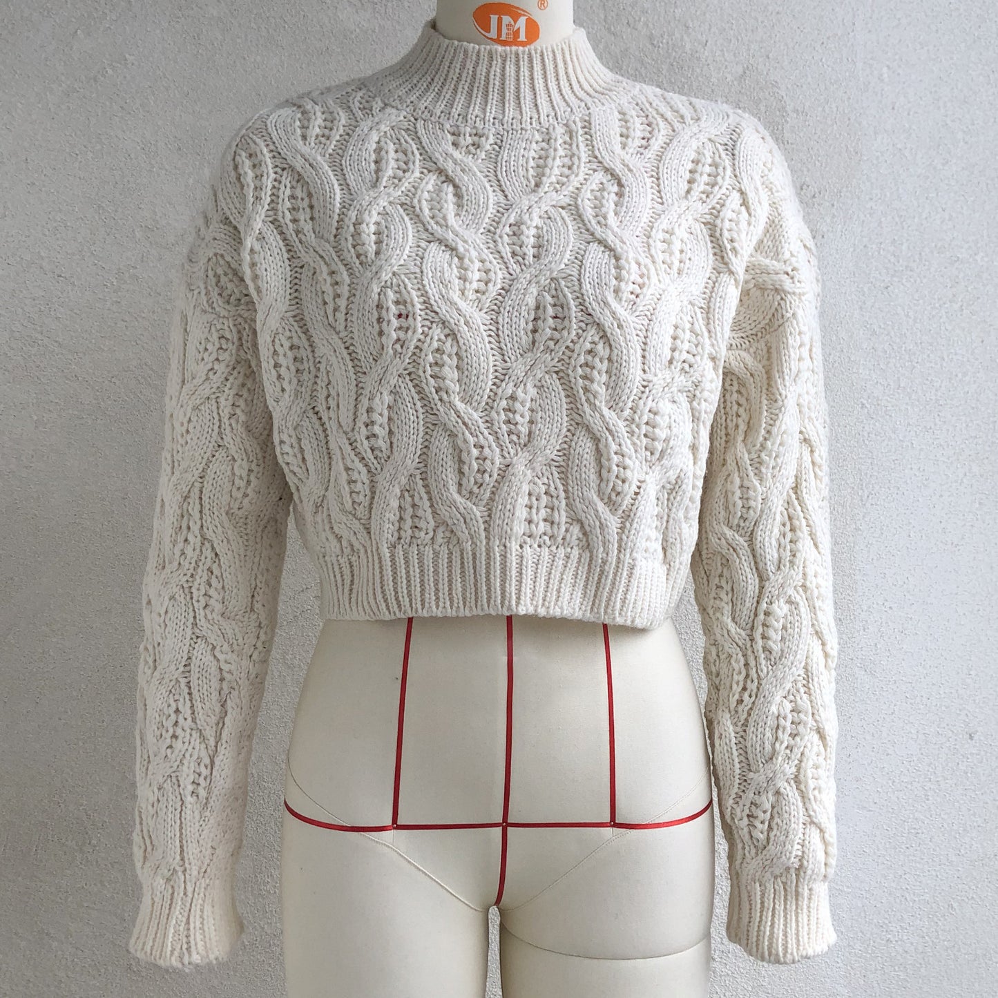 Round Neck Long Sleeve Knitted Sweaters