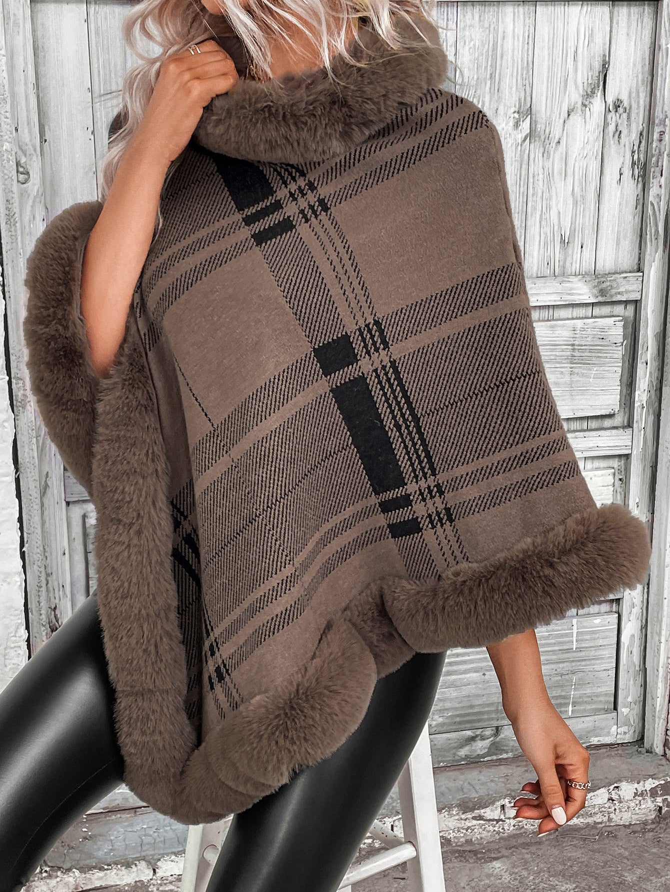 Pelzkragen Plaid Cape Pullover