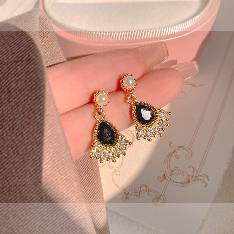 Black Water Drop Style Earrings