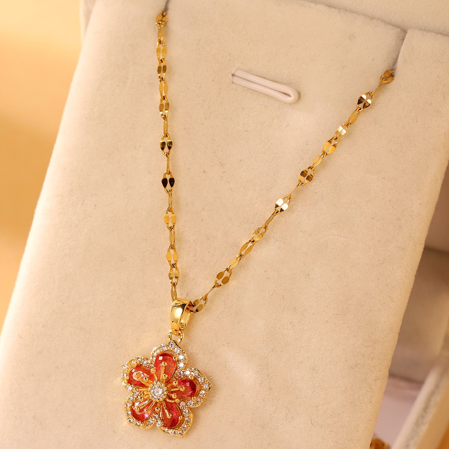 Red zircon flower necklace