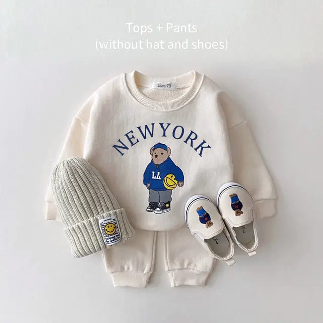 Lässiges Set aus Kapuzenpullover und Hose für Babys