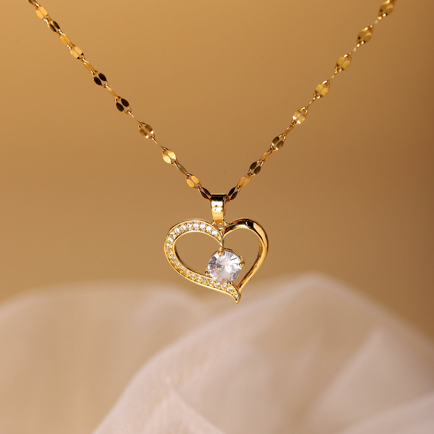 Love Heart-shaped Sparkling Necklaces