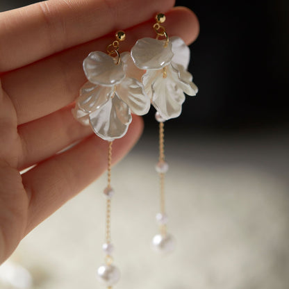 White Petal Long Tassel Round Face Stud Earrings