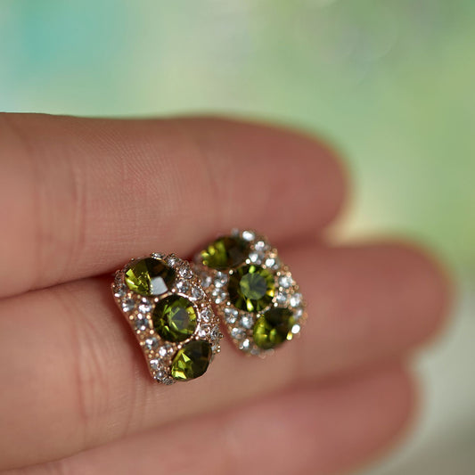 Retro Exquisite Olive Green Zircon Stud Earrings