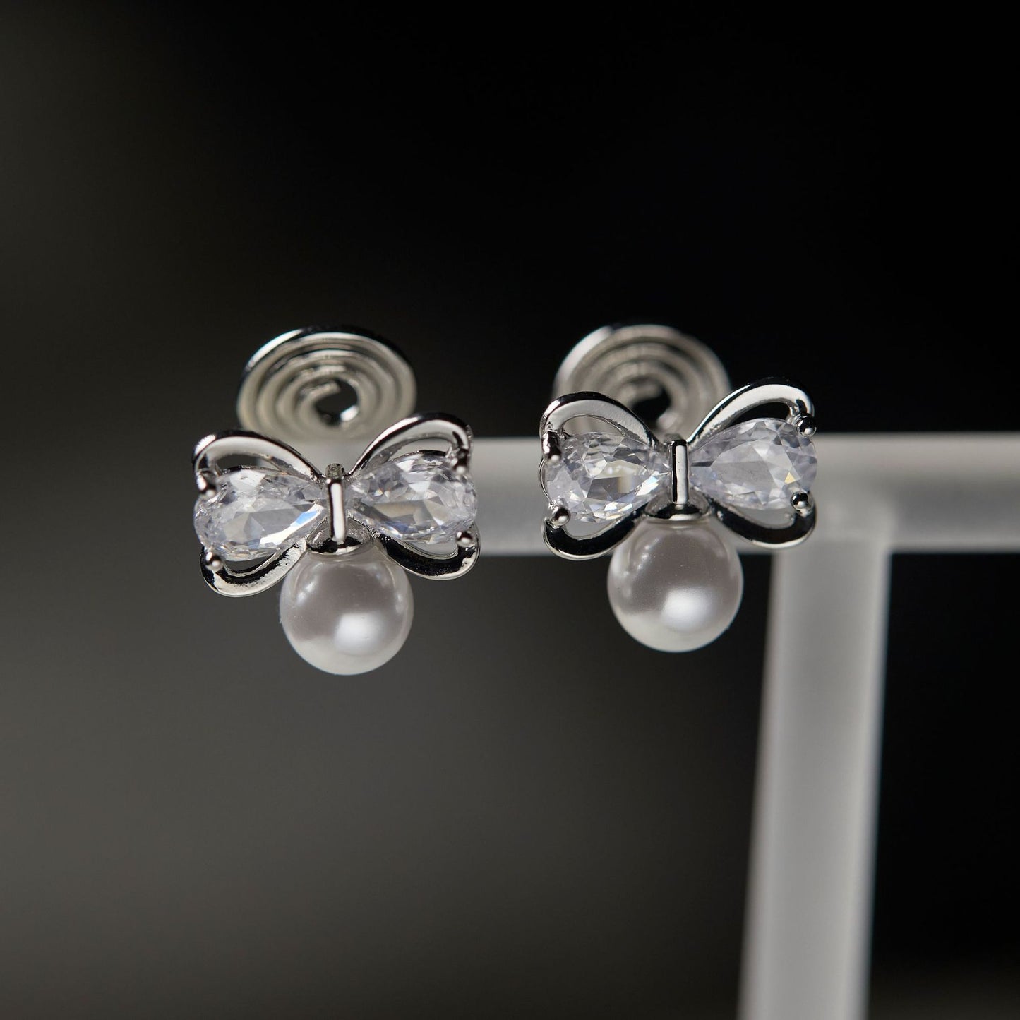 Bowknot Pearl Stud Exquisite Earrings