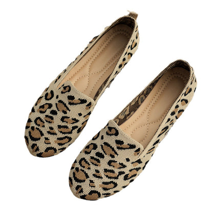 Zapatos sin cordones con punta redonda y estampado de leopardo