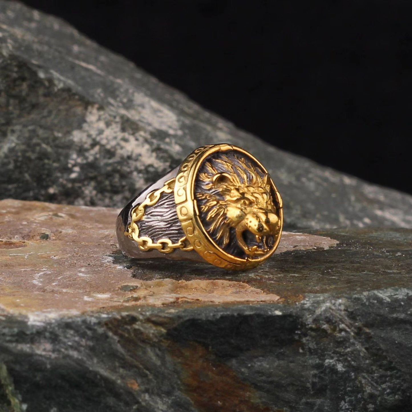 Ornament Gold Lion's Head Fashion Ring