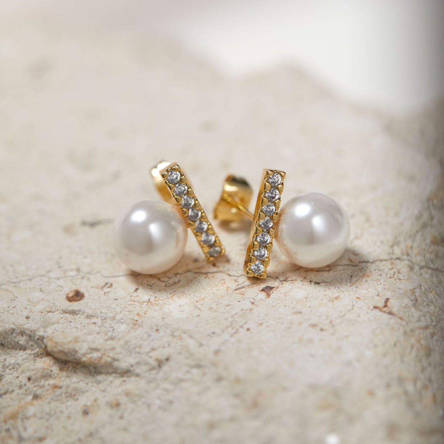 Inlaid Zircon Pearl Earrings