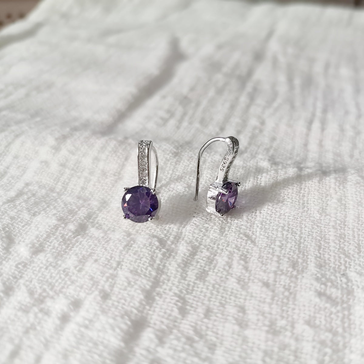 Four-claw Gem Purple Stone Earrings