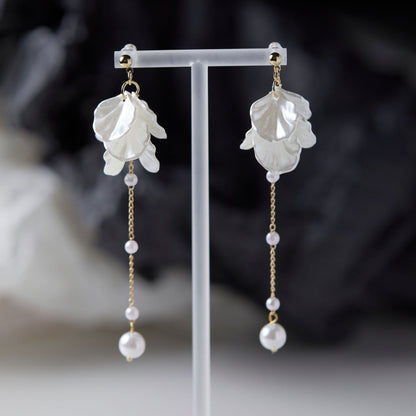 White Petal Long Tassel Round Face Stud Earrings