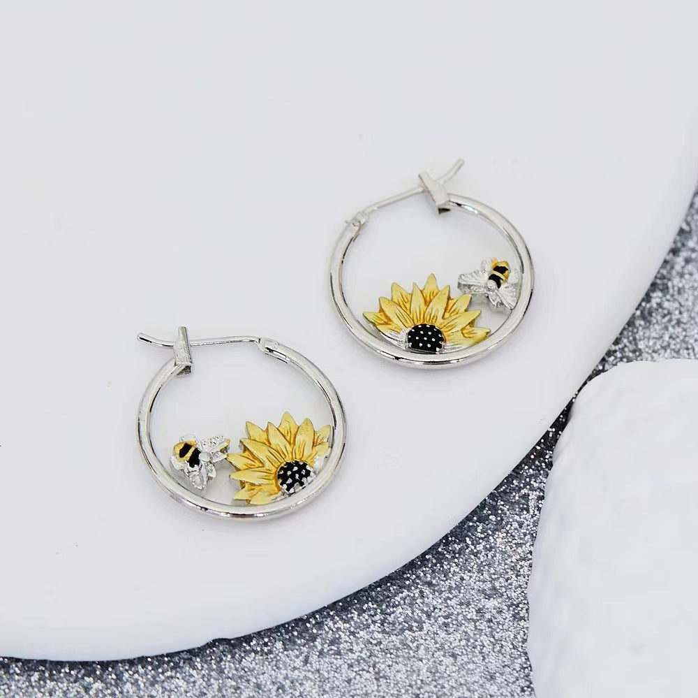 Sunflower Bee Round Ring Earrings