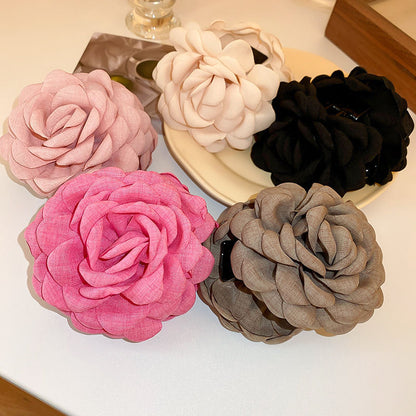 Graceful flower barrettes