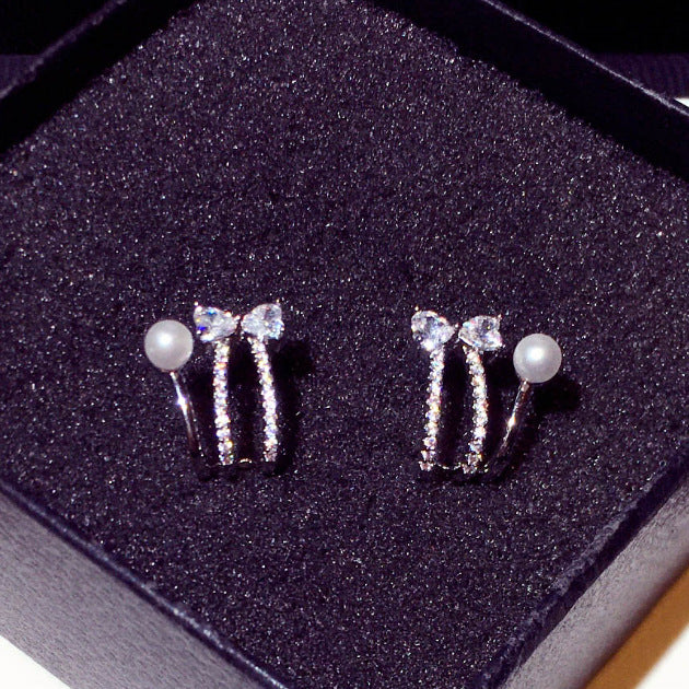 Bow Pearl Stud Earrings