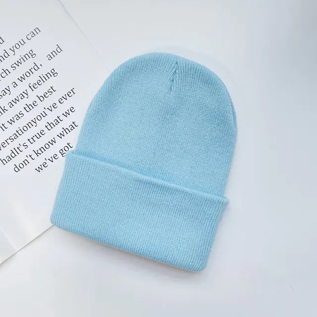 Passende Winter-Strickmützen für Babys und Eltern