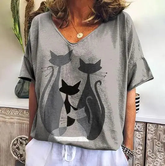 Short Sleeve T-Shirt with Kitten Graphic