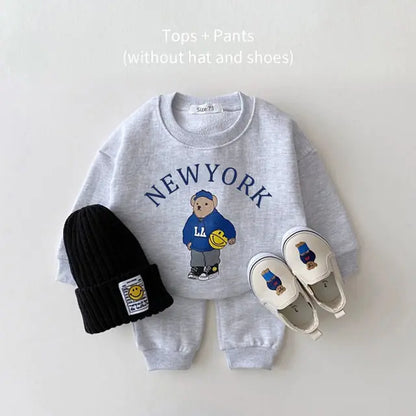 Lässiges Set aus Kapuzenpullover und Hose für Babys