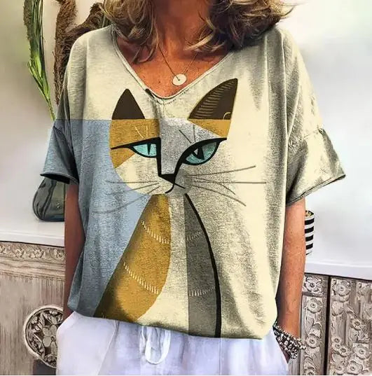 Short Sleeve T-Shirt with Kitten Graphic